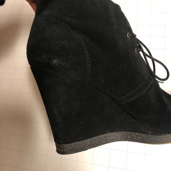 Nine West suede black very comfortable wedge boots with laces - Picture 14 of 17